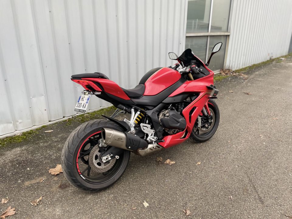 QJ MOTOR SRK 800 RR 4