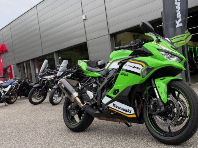 KAWASAKI NINJA ZX4R 4