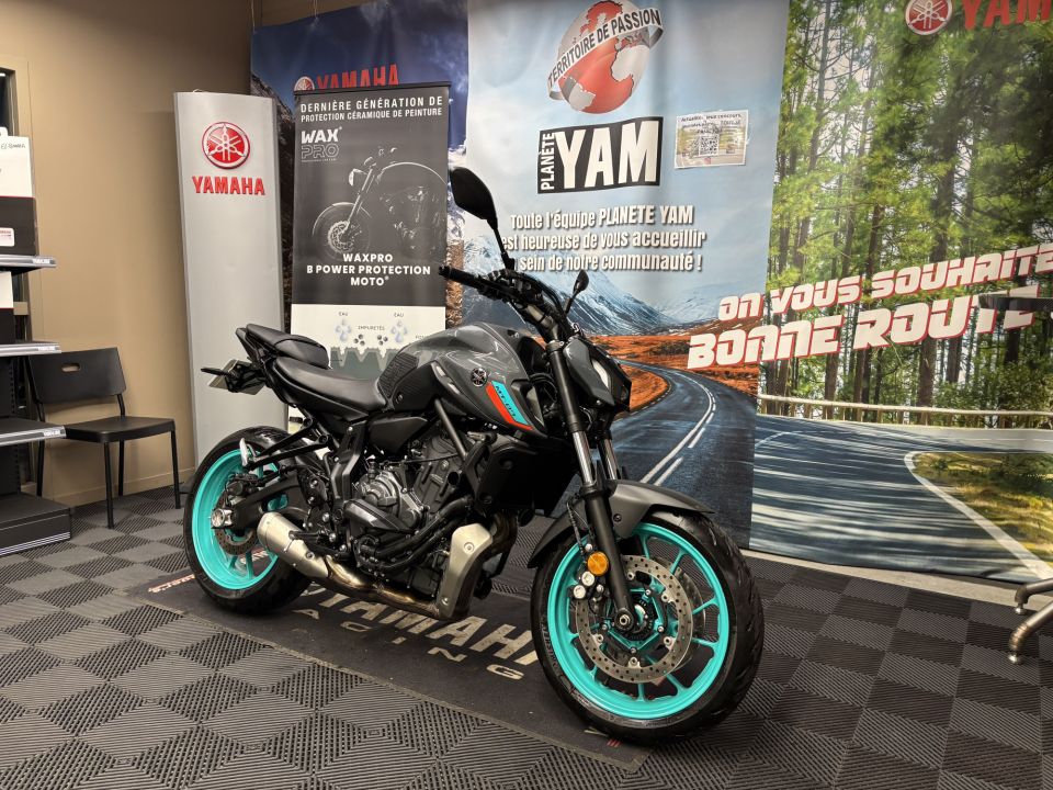 YAMAHA MT-07 (47.5CV) 4