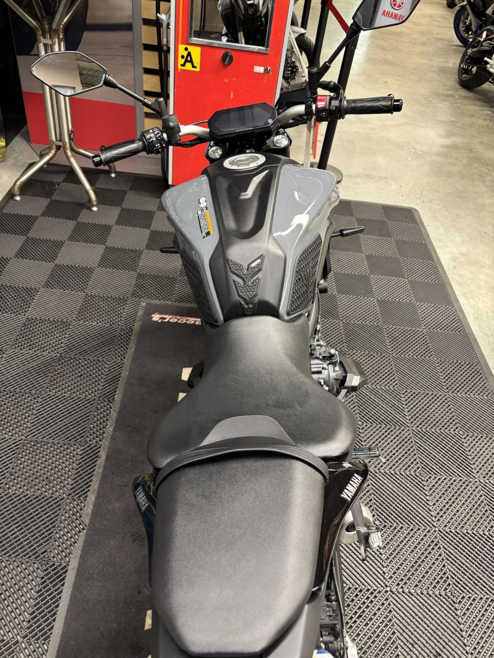 YAMAHA MT-07 (47.5CV) 4