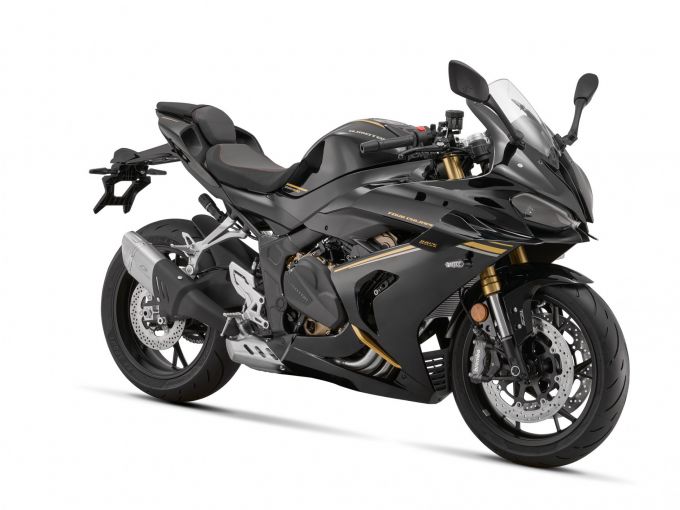 QJ MOTOR SRK 800 RR 4