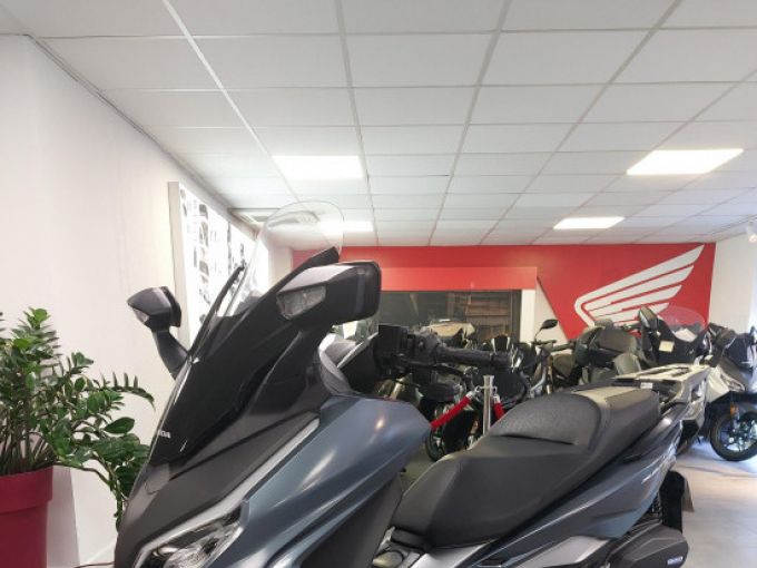 HONDA FORZA 350 4