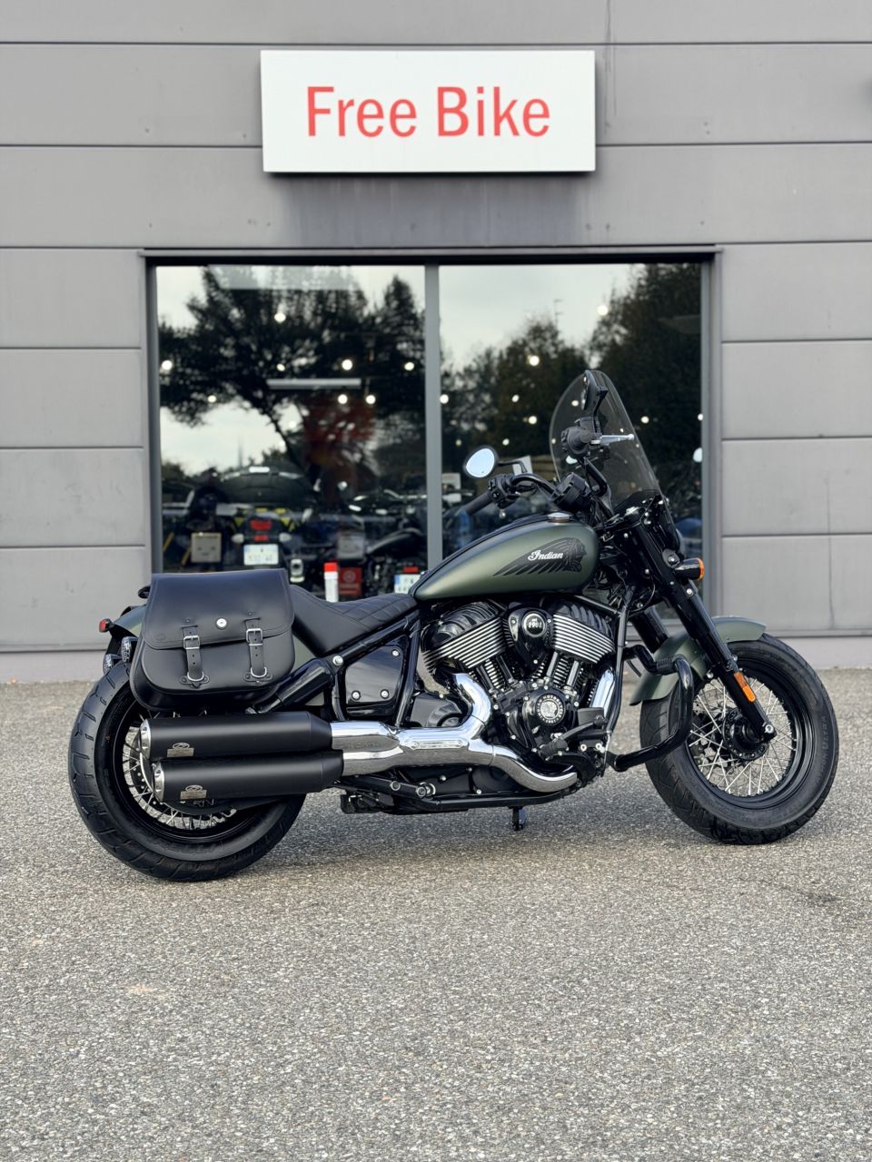 INDIAN CHIEF BOBBER DARK HORSE 4