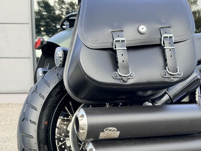 INDIAN CHIEF BOBBER DARK HORSE 4