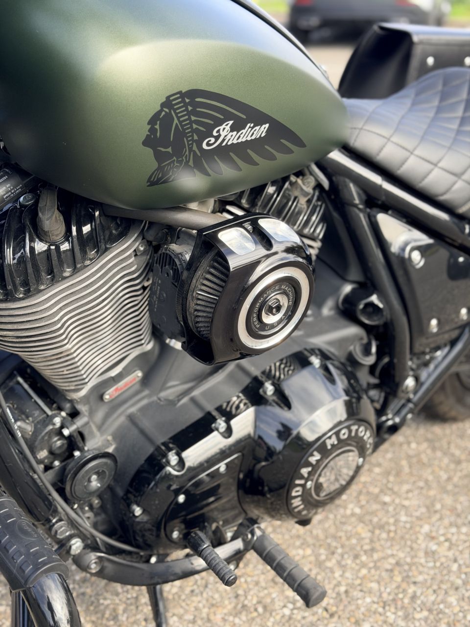 INDIAN CHIEF BOBBER DARK HORSE 4