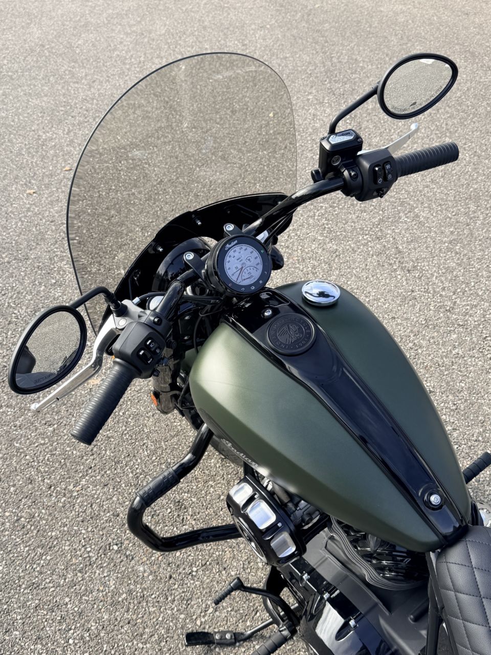 INDIAN CHIEF BOBBER DARK HORSE 4