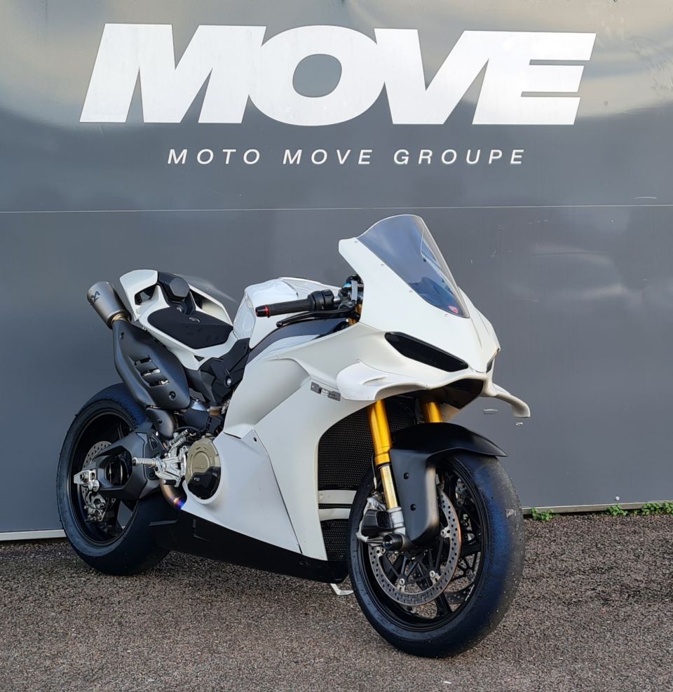 DUCATI PANIGALE 1103 V4 4