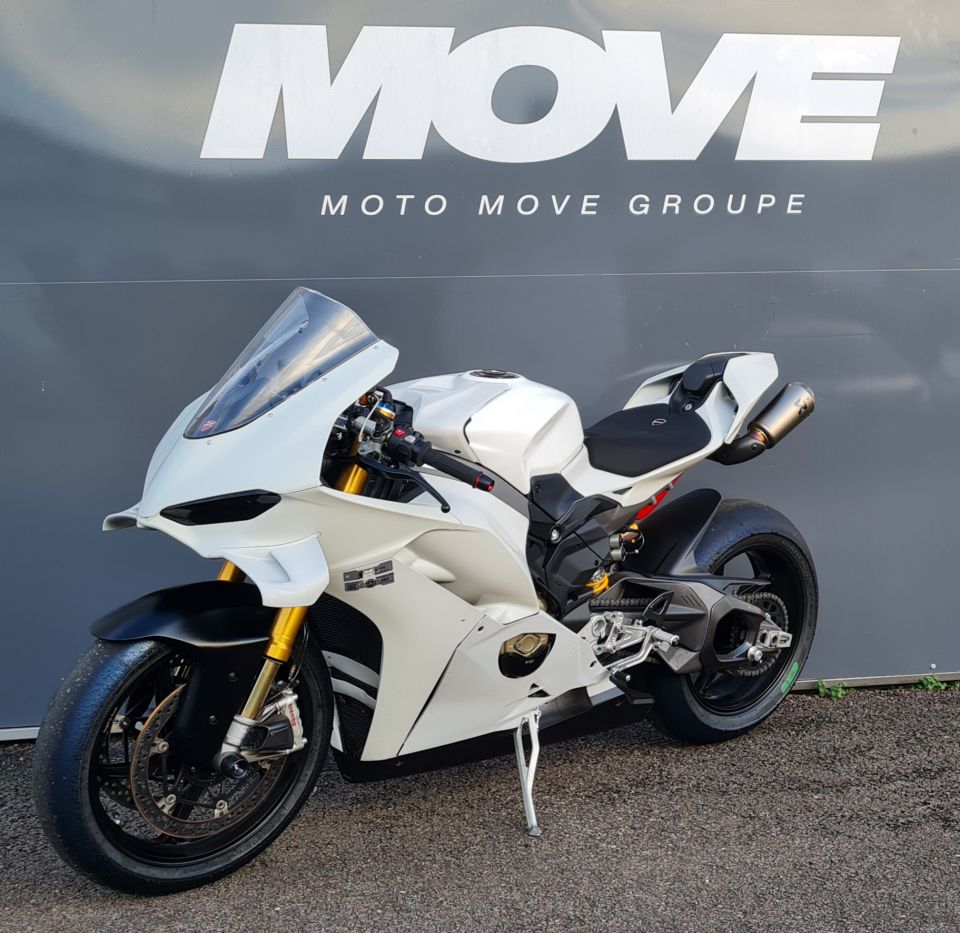 DUCATI PANIGALE 1103 V4 4