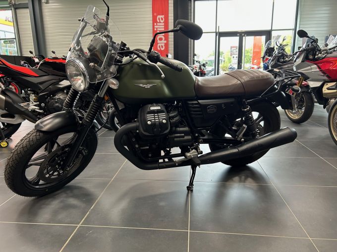 MOTO GUZZI V7 STONE 4