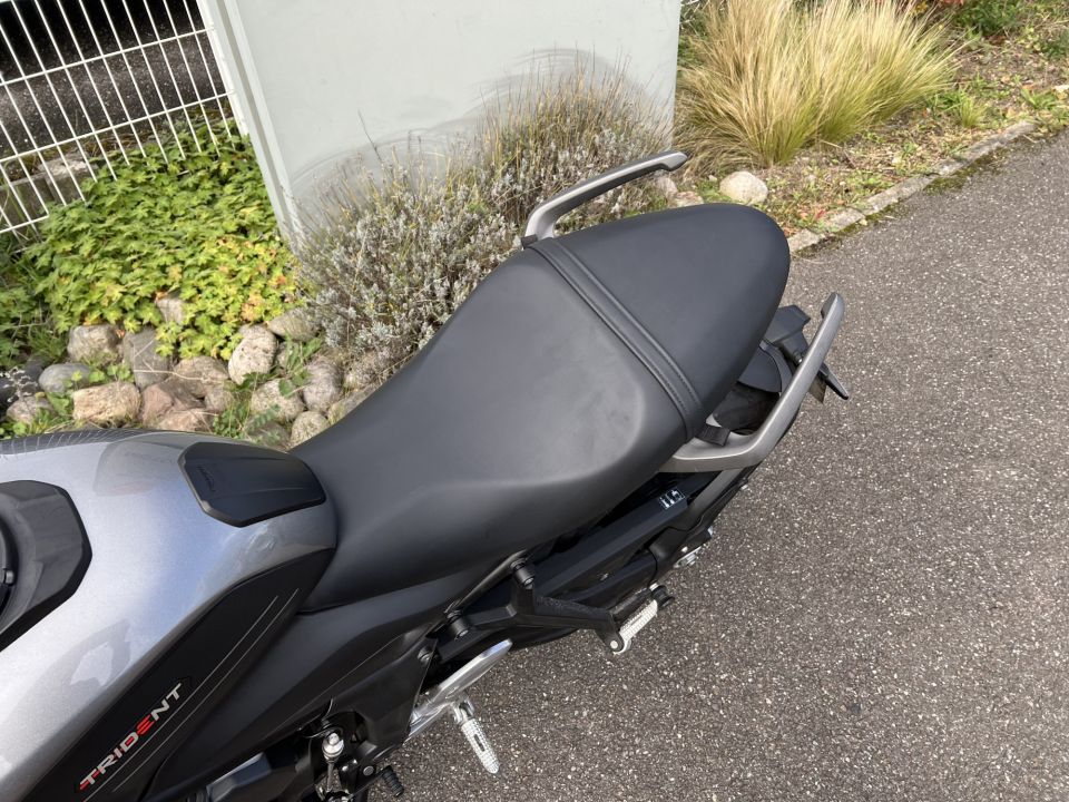 TRIUMPH TRIDENT 660 4