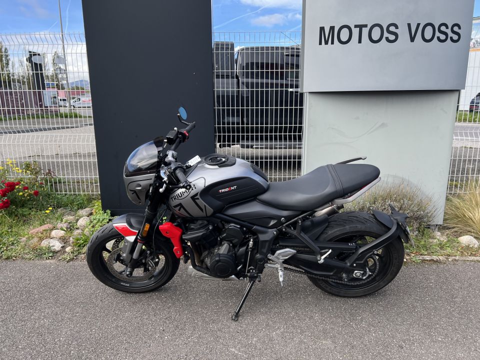 TRIUMPH TRIDENT 660 4