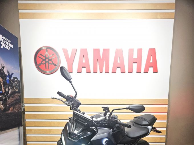 YAMAHA MT-07 Y-AMT 4
