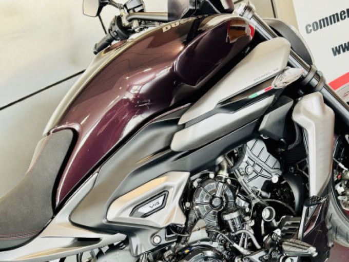 DUCATI DIAVEL V4 4