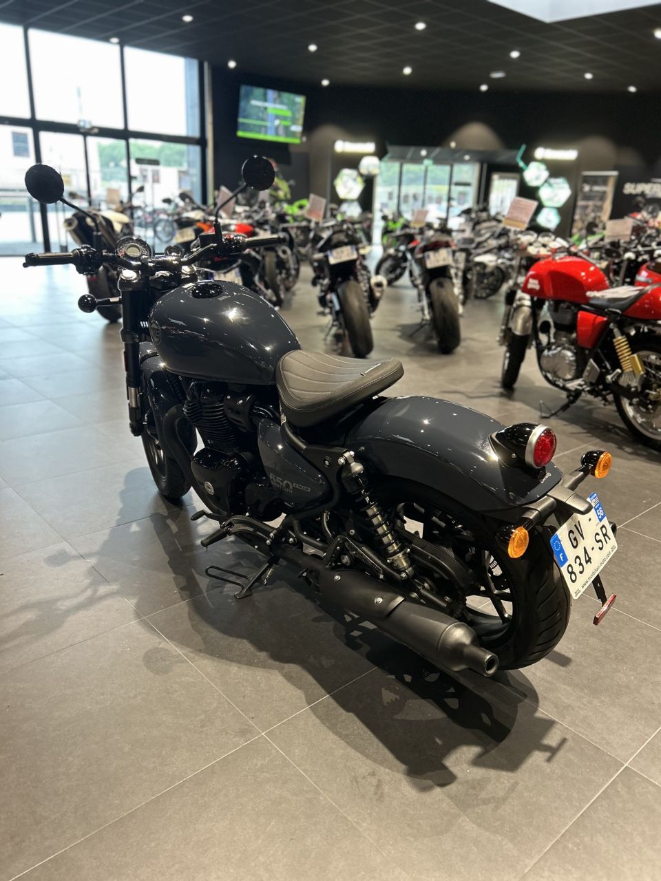 ROYAL ENFIELD SHOTGUN 650 4