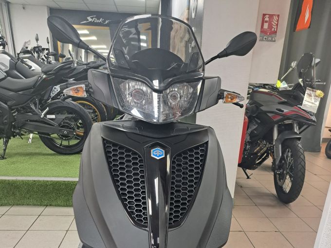 PIAGGIO MP3 300LT YOURBAN 4