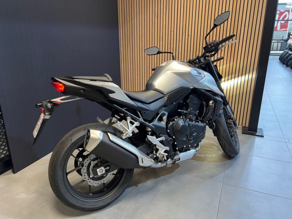 HONDA CB750 Hornet 35 kW 4