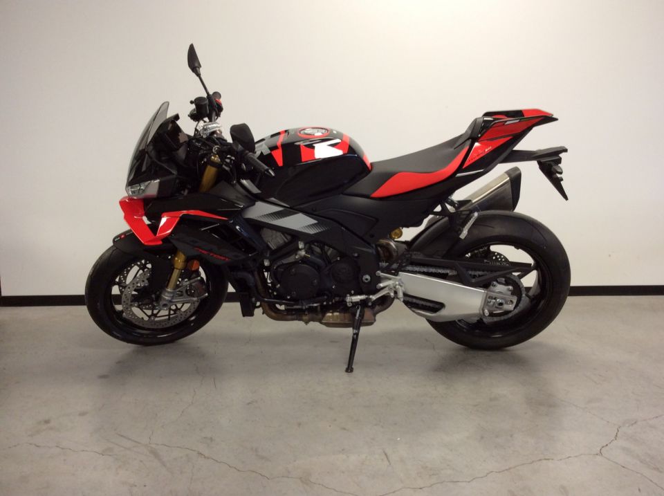 APRILIA TUONO 1100 V4 FACTORY 4