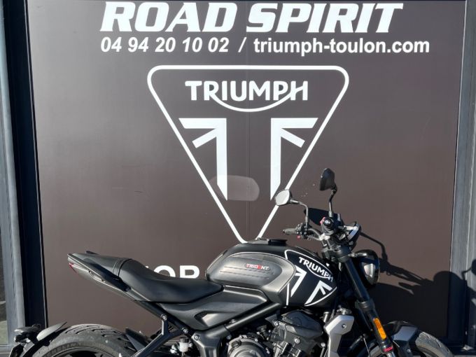 TRIUMPH TRIDENT 660 4