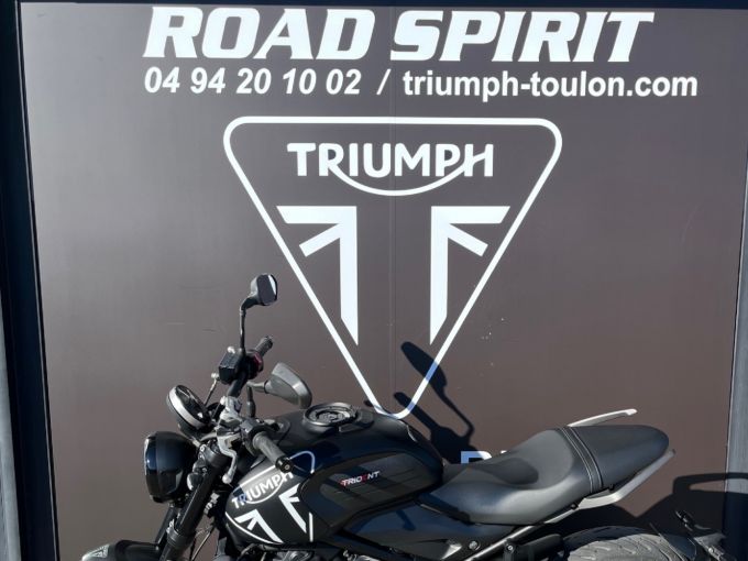 TRIUMPH TRIDENT 660 4