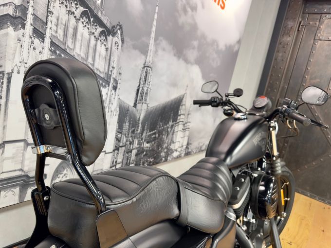 HARLEY-DAVIDSON SPORTSTER IRON 883 ABS 4