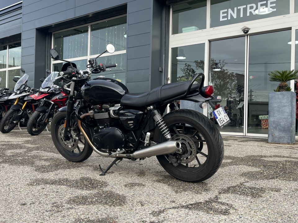 TRIUMPH SPEED TWIN 900 4