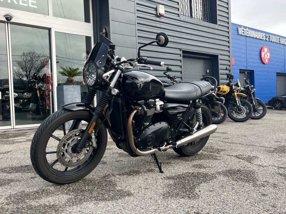 TRIUMPH SPEED TWIN 900 4