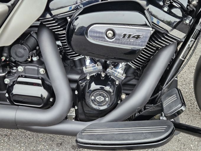 HARLEY-DAVIDSON TOURING STREET GLIDE 1870 4