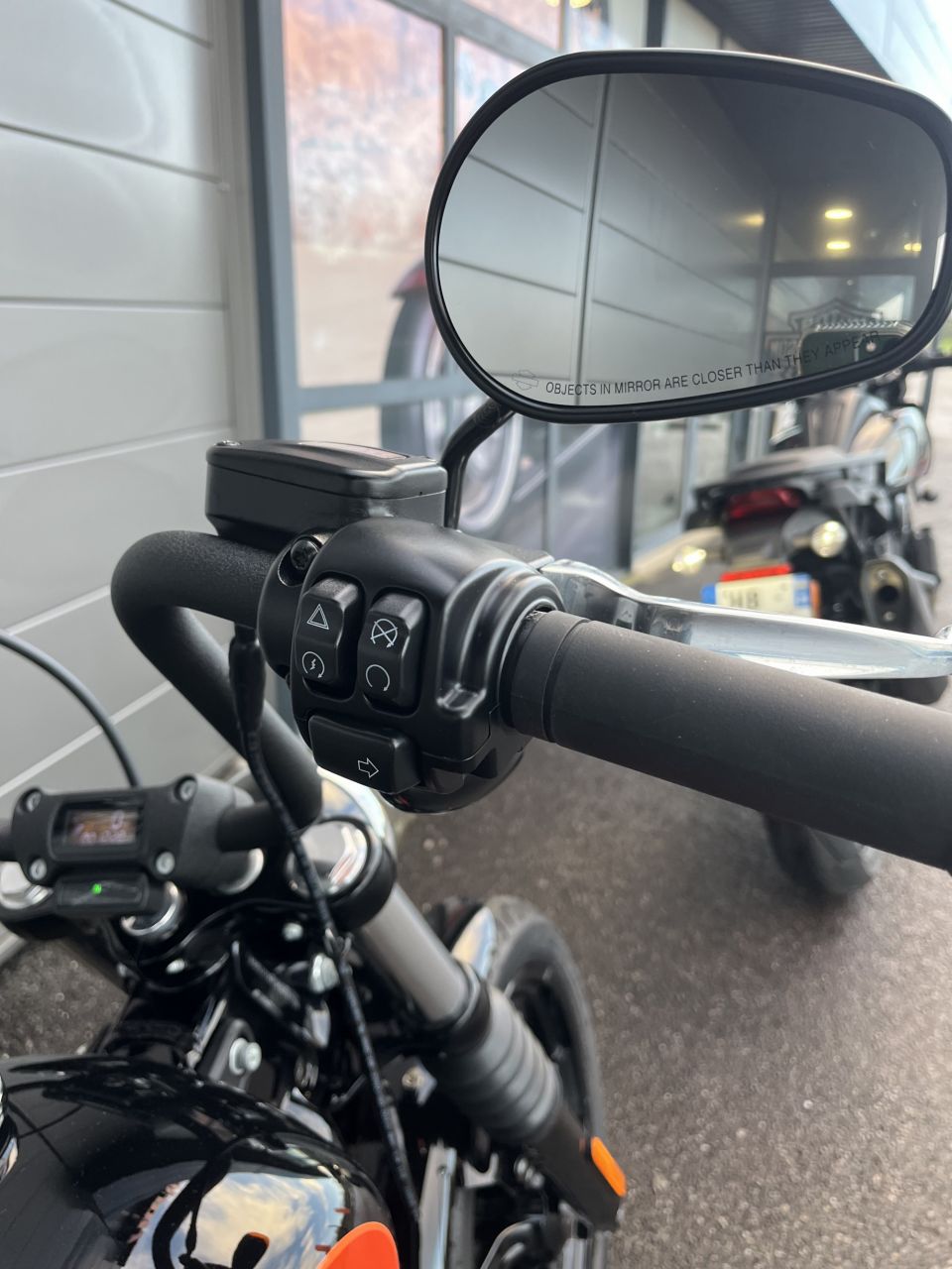 HARLEY-DAVIDSON SOFTAIL STREET BOB 1868 4