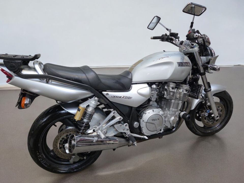 YAMAHA XJR 1300 4