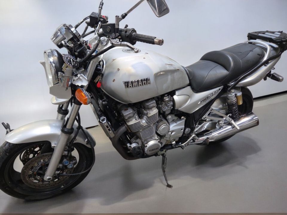 YAMAHA XJR 1300 4