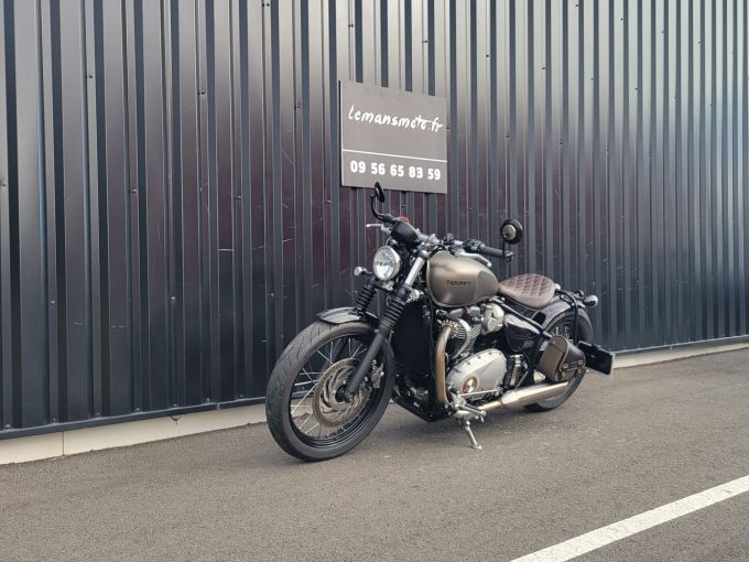 TRIUMPH Bonneville Bobber 1200 4