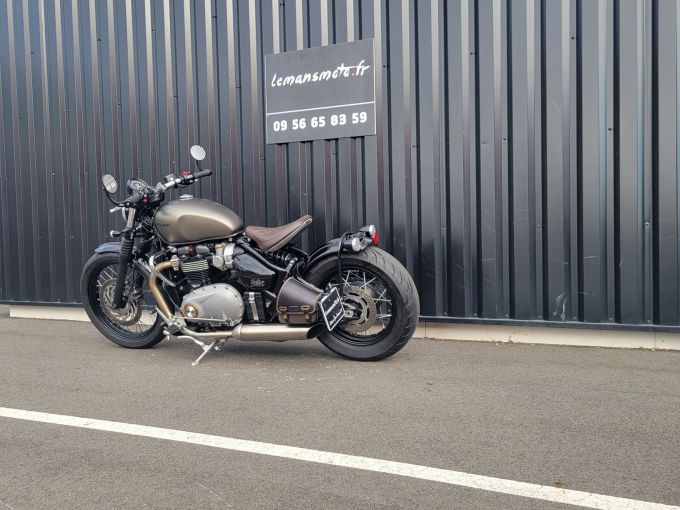 TRIUMPH Bonneville Bobber 1200 4