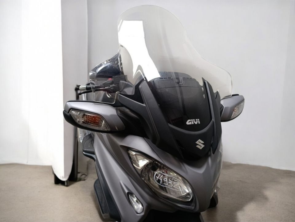 SUZUKI BURGMAN 650 4