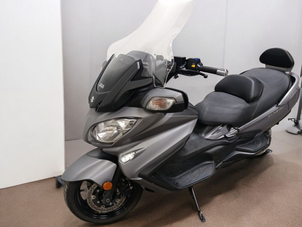 SUZUKI BURGMAN 650 4