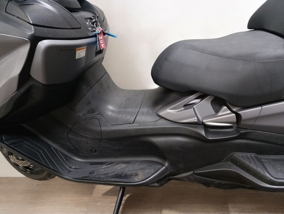 SUZUKI BURGMAN 650 4