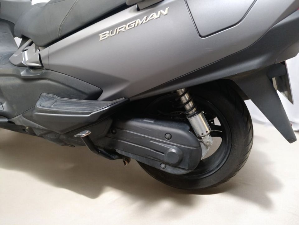 SUZUKI BURGMAN 650 4