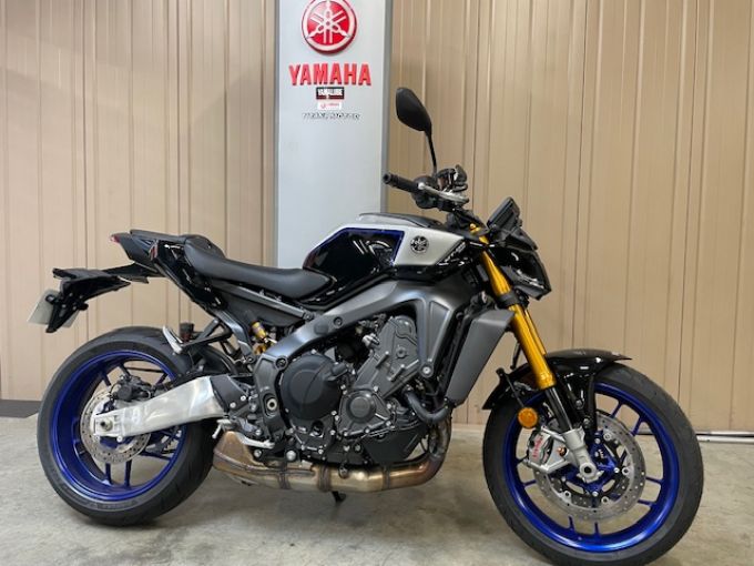 YAMAHA MT-09 SP 4