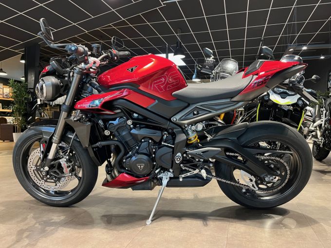 TRIUMPH STREET TRIPLE 765 RS 4