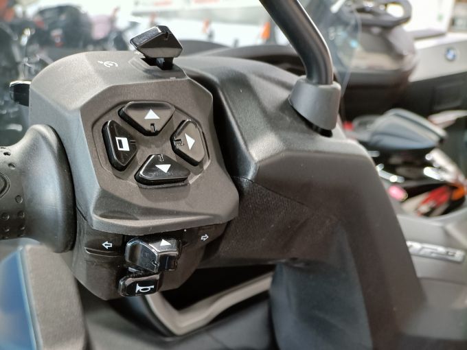 PIAGGIO MP3 530 HPE 4