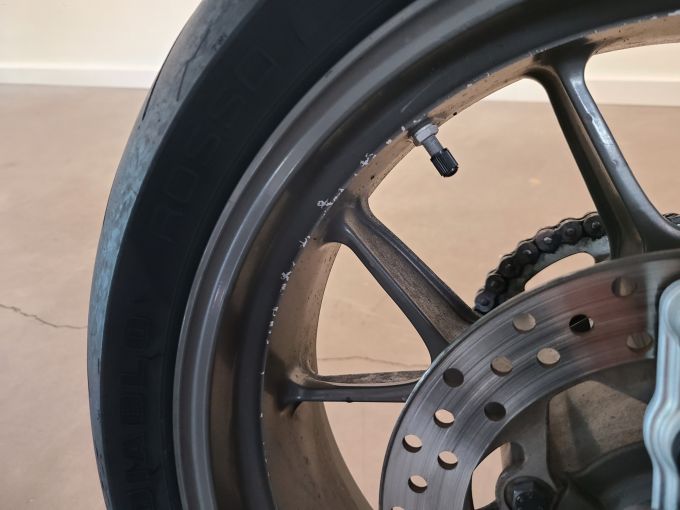 DUCATI 749 DARK 4