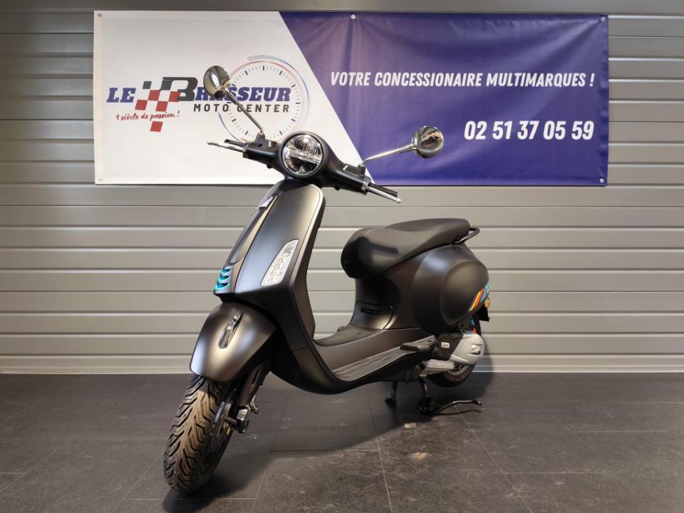 VESPA PRIMAVERA 125 4