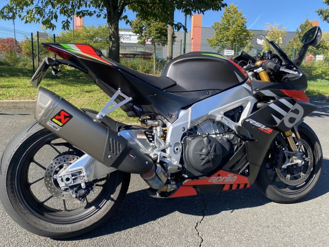 APRILIA RSV4 1100 FACTORY 4