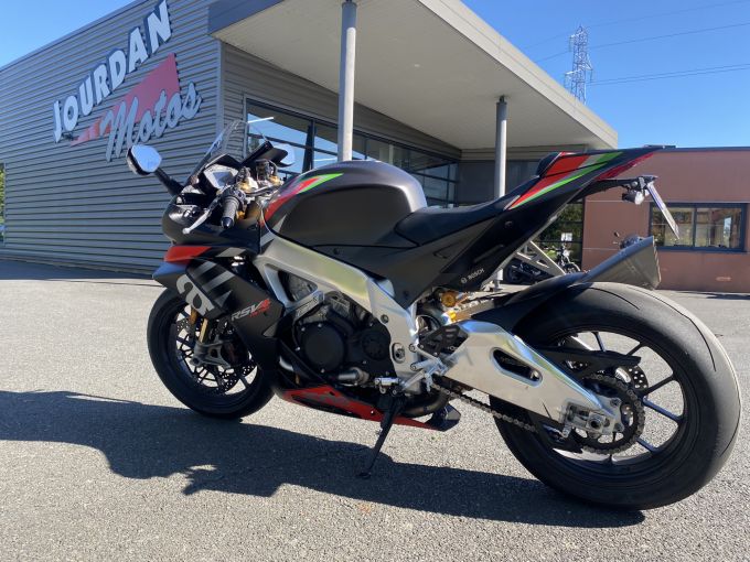 APRILIA RSV4 1100 FACTORY 4