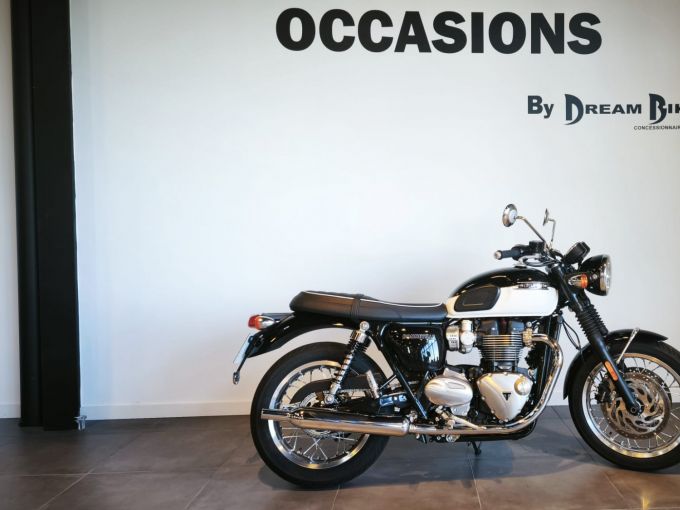 TRIUMPH BONNEVILLE T120 4