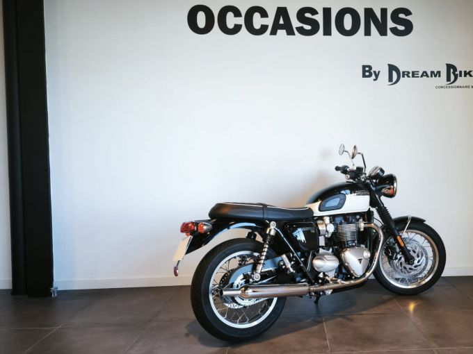 TRIUMPH BONNEVILLE T120 4