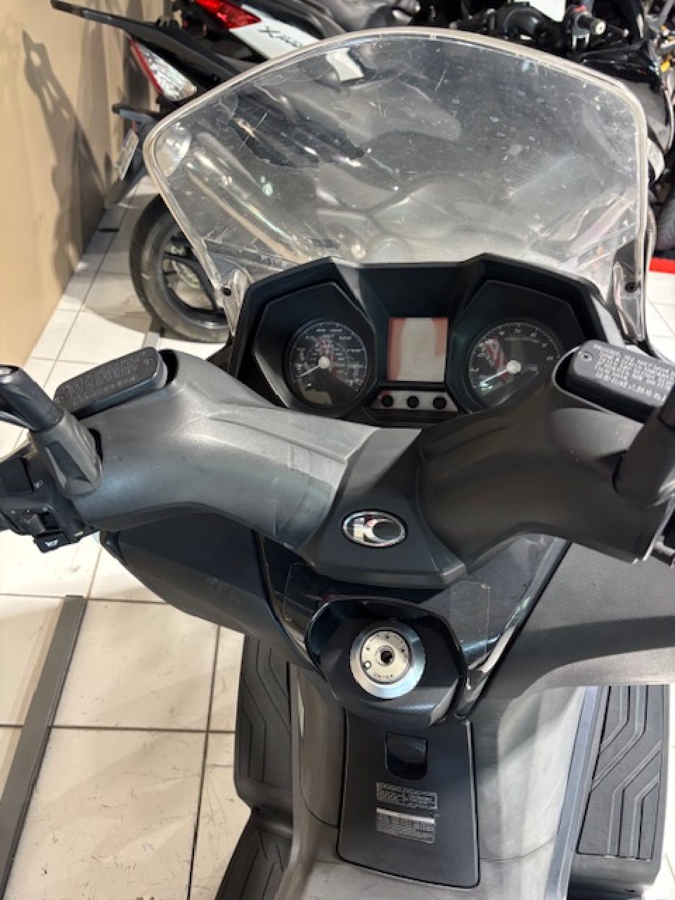 KYMCO DOWNTOWN 350 4