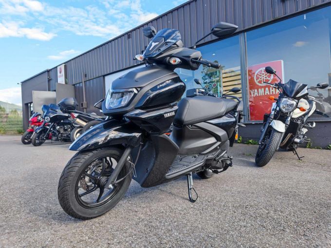 YAMAHA RayZR 125 4