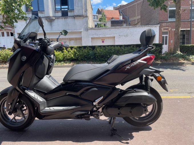 YAMAHA XMAX 125 TECH MAX 4