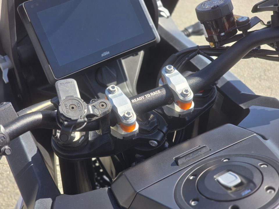 KTM 1290 SUPER ADVENTURE S 4