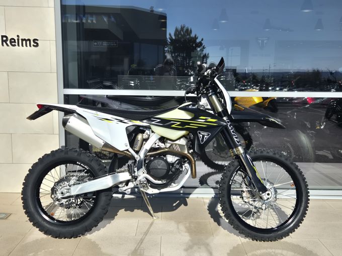 TRIUMPH TF 250-E 4